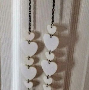 Asymmetrical 21.5 inch-long heart necklace